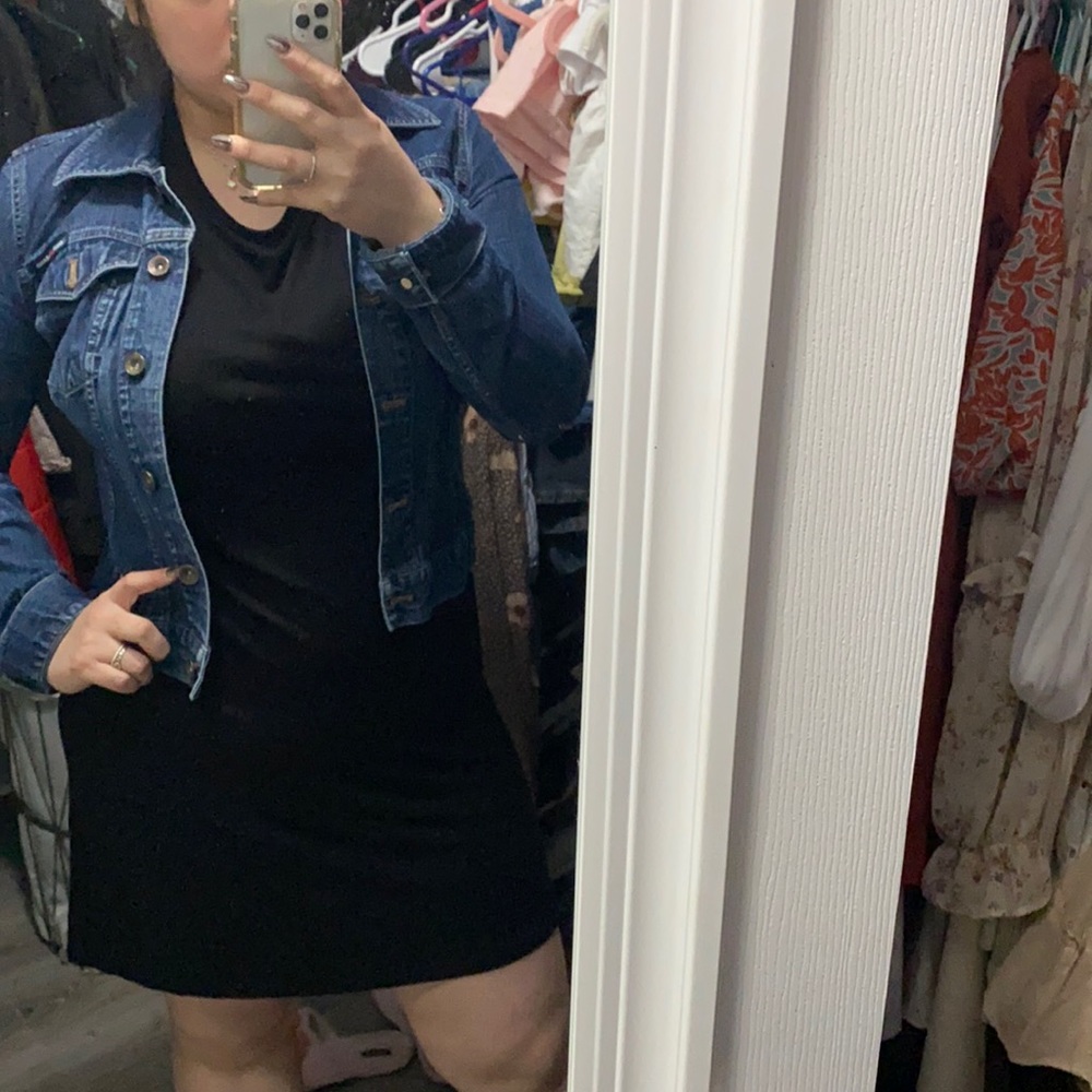 Black basic dress